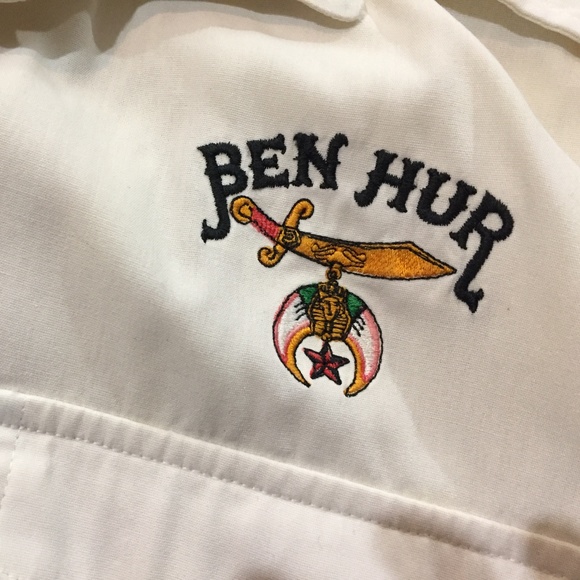 Vintage Ben Hur Button Down Men's Shirt Bear Back 2 chest pockets fits XL - Picture 6 of 8